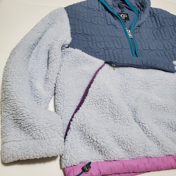 Sweater - Picture 4 of 5